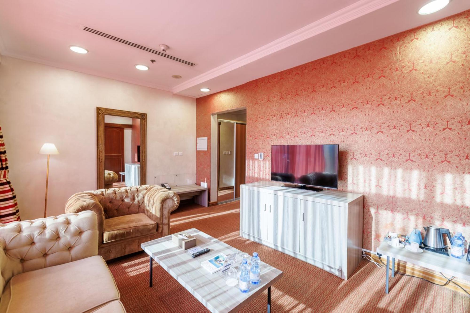 Sapphire Plaza 4*