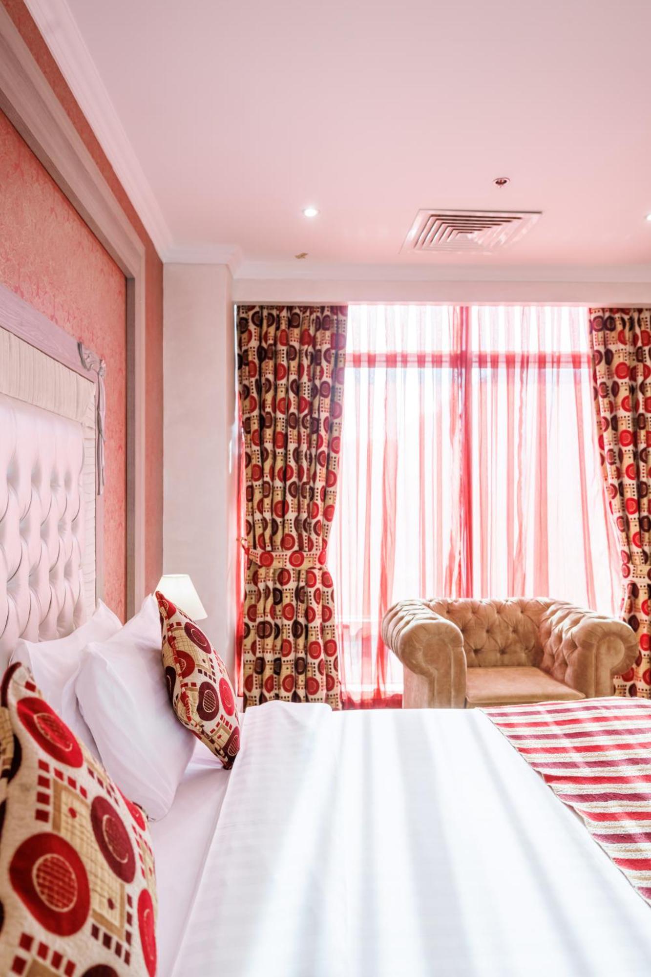 Sapphire Plaza Hotel