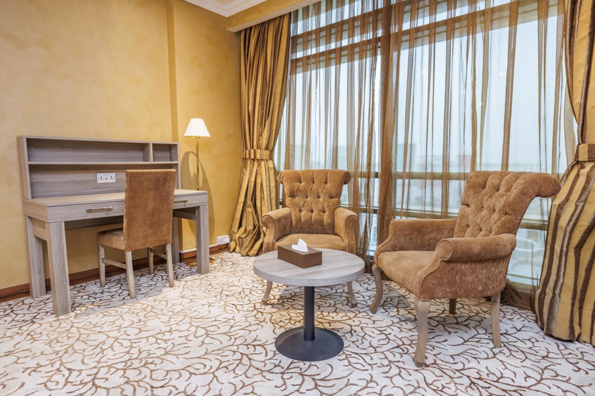 Sapphire Plaza Hotel 4*