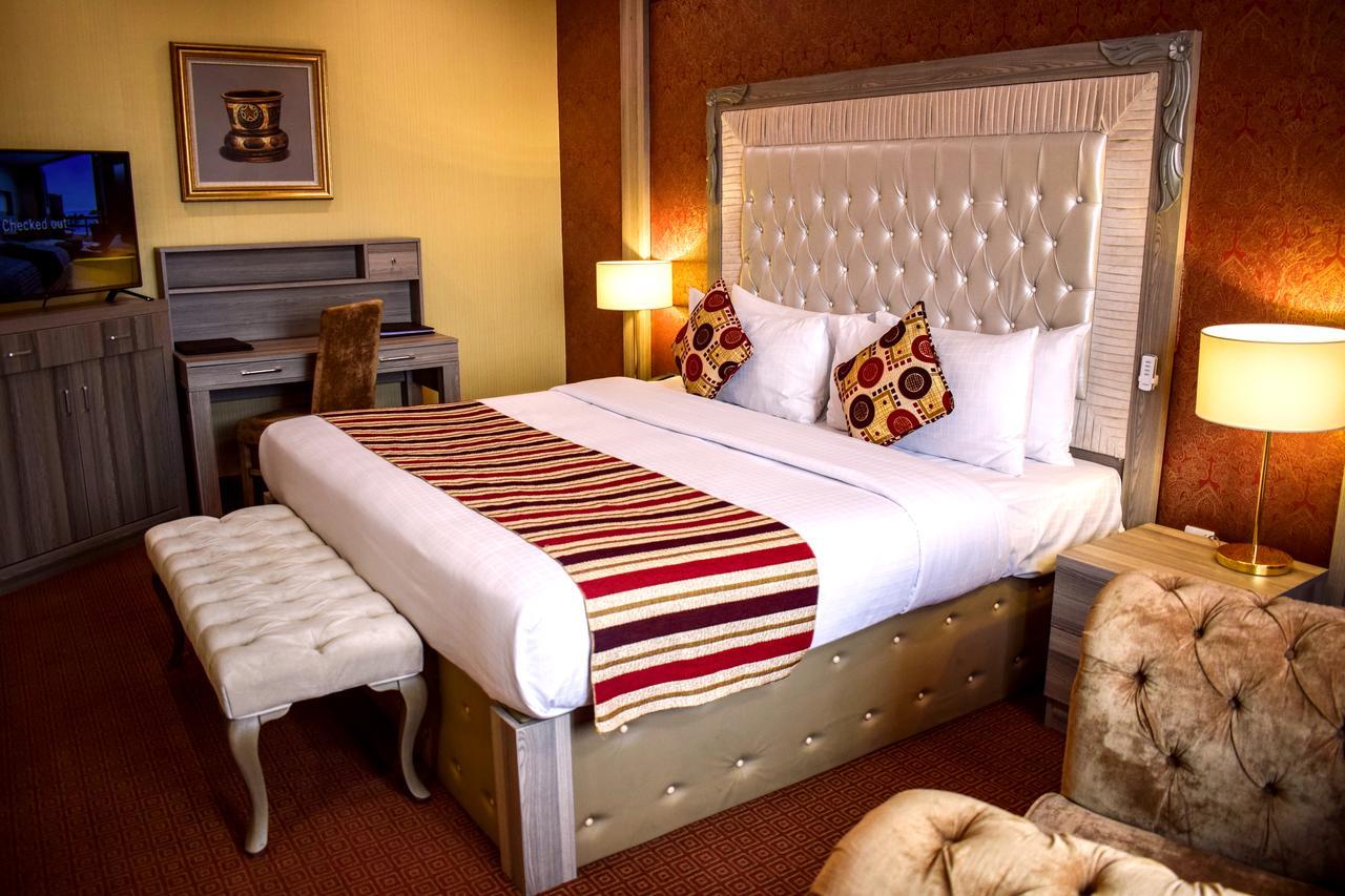 Sapphire Plaza Hotel